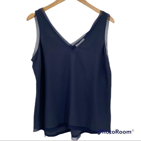 Chelsea28 Women's Navy Sleeveless V-Neck NWT XS - Picture 2 of 3